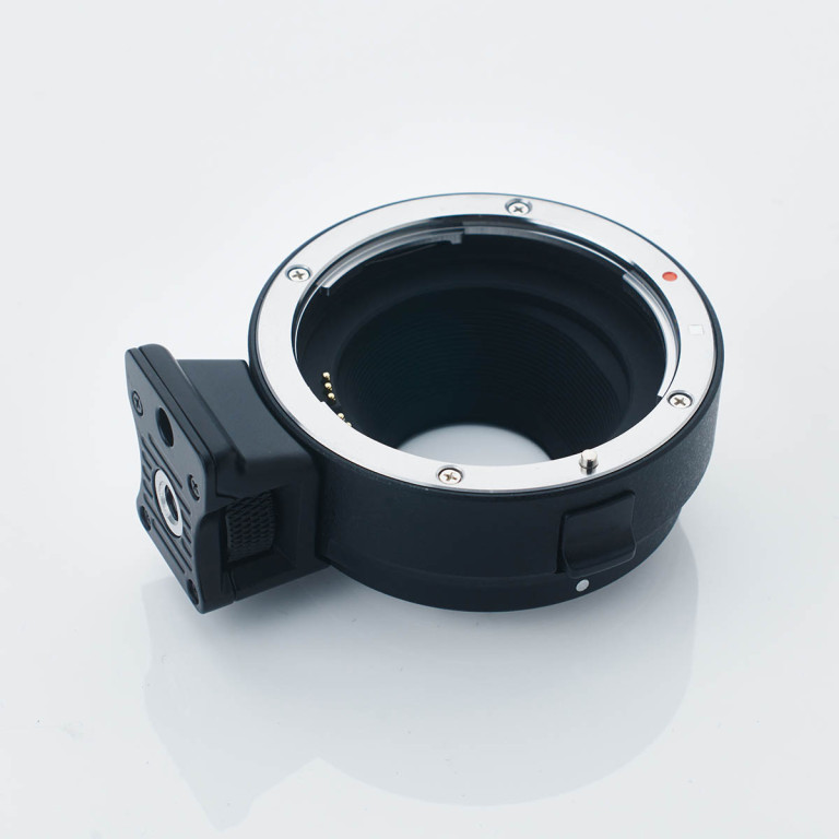 YONGNUO EF-E 接点付スマートアダプター（EOSレンズ → SONY EマウントAPS-Cカメラ） | 使える機材のセレクトショップ